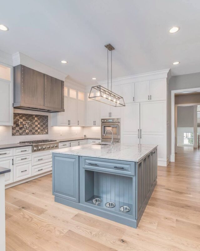 The heart of the home. 🤍

A beautiful kitchen designed for cooking, entertaining and bringing everyone together. With plenty of storage, generous bench space and a stunning central island, this is a space you’ll love spending time in.

Chat to Liz at Beachside Property Rentals about finding your perfect home.

.
.
#BeachsidePropertyRentals #NoosaRentals #NoosaLiving #CoastalLiving #RentalHome #NoosaLife